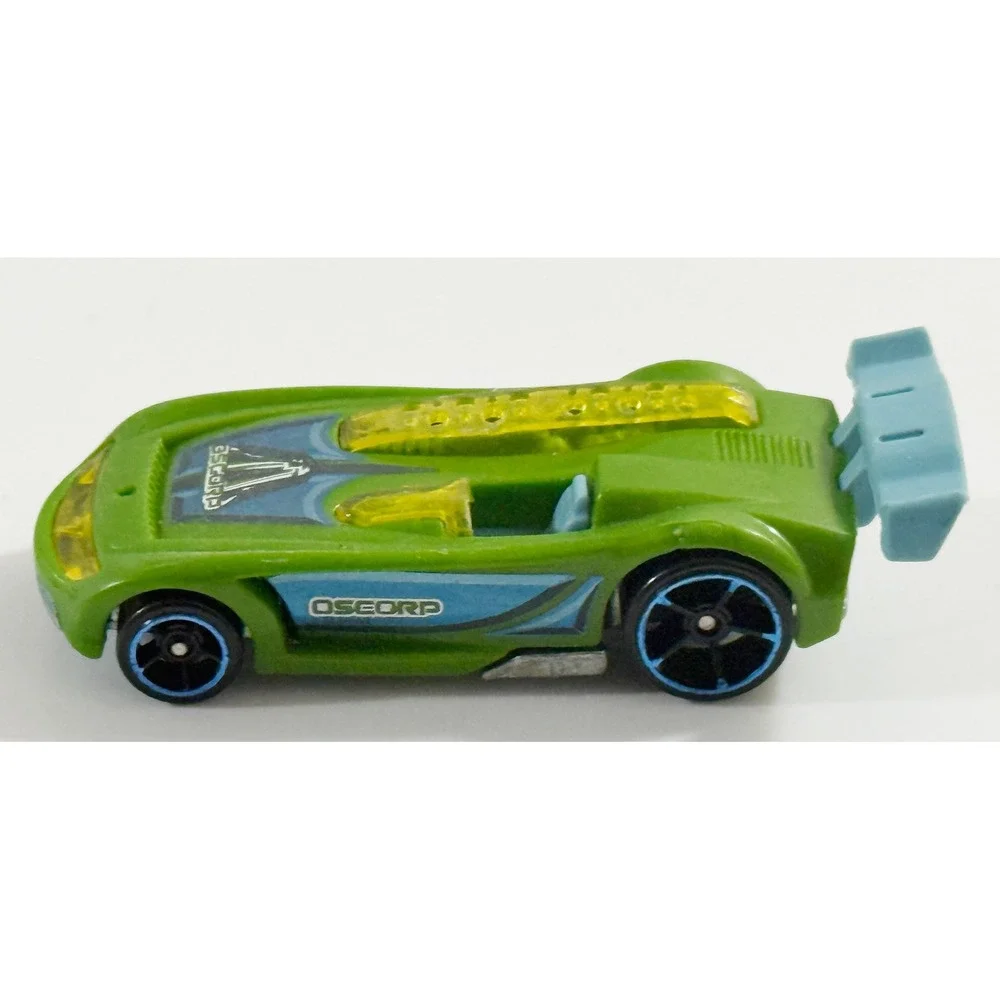Hot Wheels Battle Spec Kids‎ 1:64 Green Oscorp Spider-Man Die-Cast Car